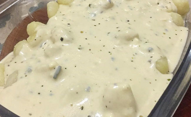 Molho Cremoso de Queijo para Macarrão, Quem disse que o queijo não pode ser usado como molho também. São feitas diversas receitas